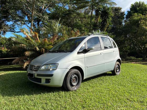 FIAT IDEA 1.4 MPI ELX 8V FLEX 4P MANUAL FIAT IDEA 1.4 MPI ELX 8V FLEX 4P MANUAL